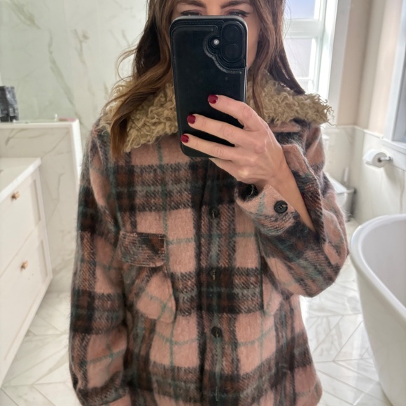 Smythe Plaid Shacket - Picture 4 of 5